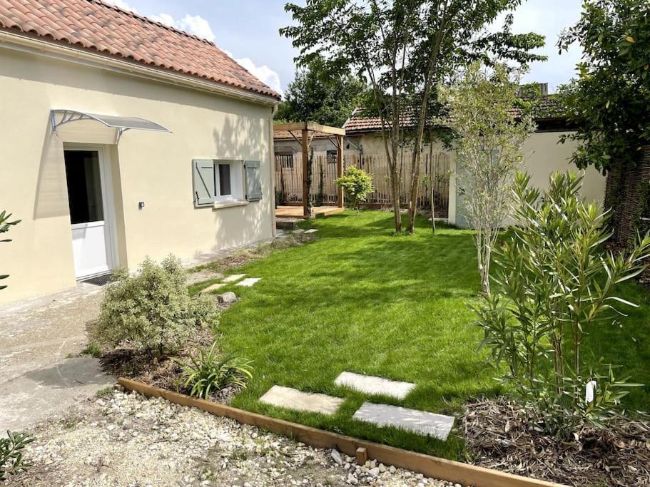Petite Maison Avec Jardin Au Calme Floirac  Exterior photo