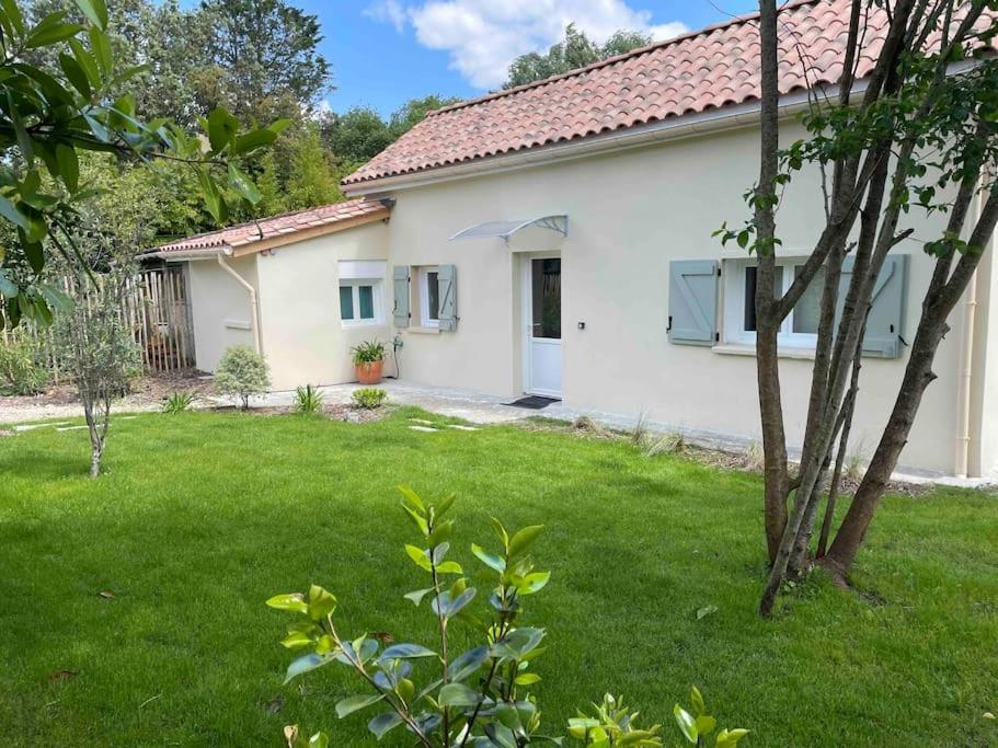 Petite Maison Avec Jardin Au Calme Floirac  Exterior photo